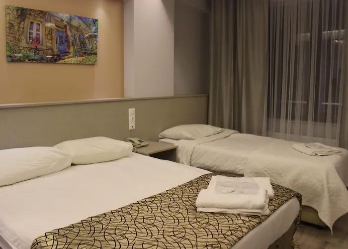 The Corner By فندق