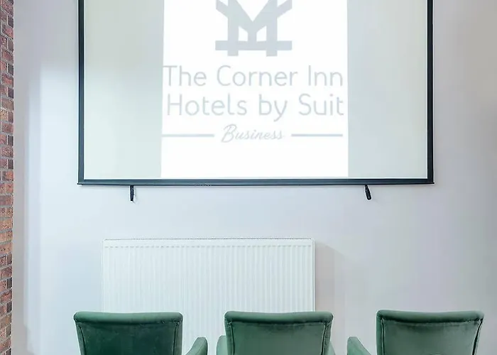 The Corner By 3* إسكيشير