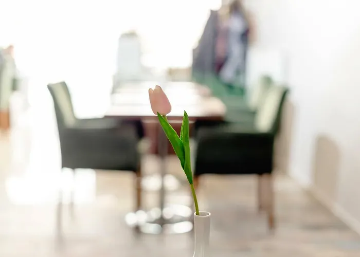 The Corner By 3* إسكيشير