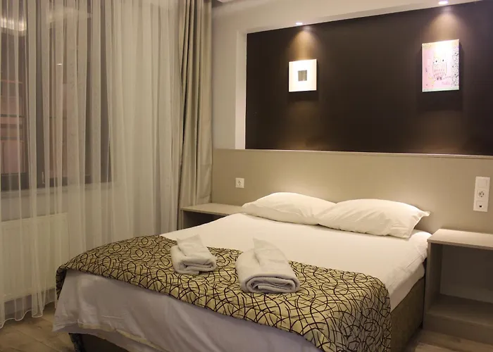 فندق The Corner By إسكيشير